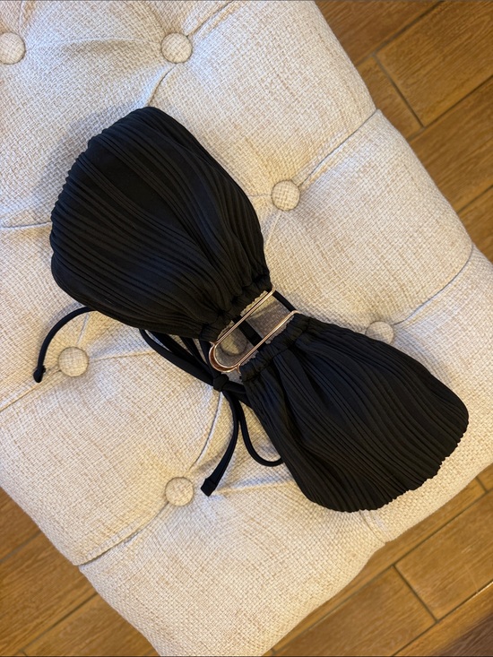 Source Unknown Other - Black Pleated Strapless Bandeau Bikini Top with Center Hardware Small